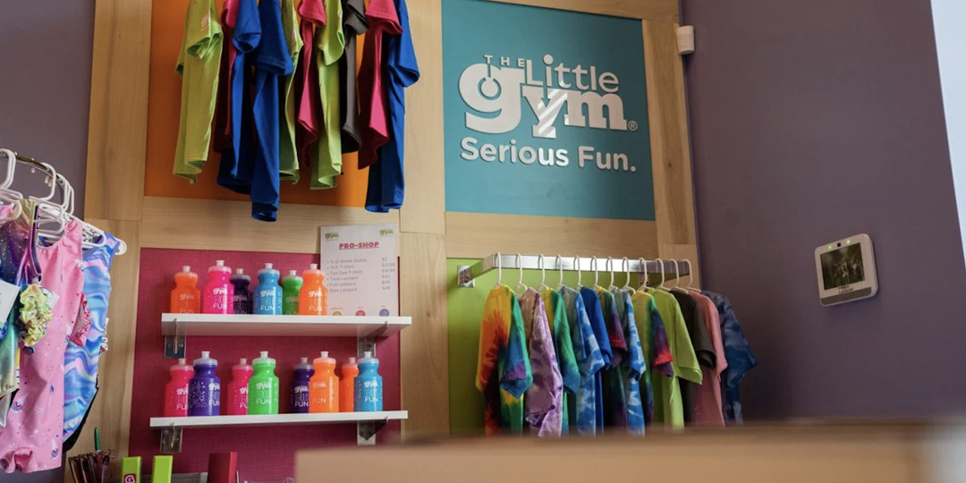 Gym clothing hotsell stores near me